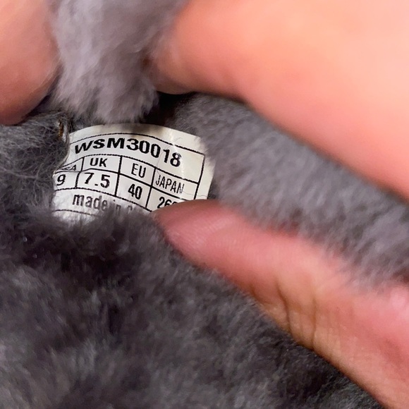 Smith’s Fuzzy Slides - Picture 5 of 5